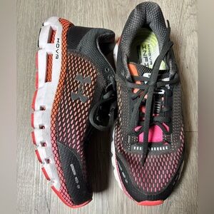Women’s Under Armour Hovr Infinite Smart Running Shoe Size 7 Bluetooth Connect